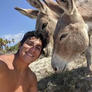 Meet your Posher, Abraham